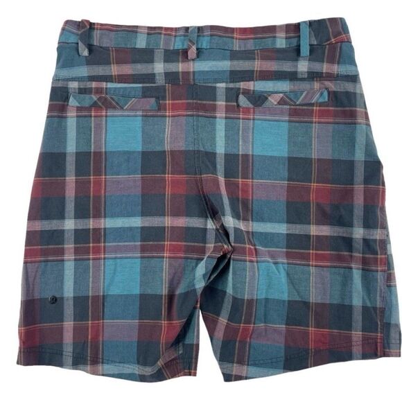 Lululemon
Men's Kahuna Golf Shorts in Plaid Size 40 / NWOT - Picture 3 of 5